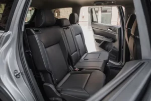 مقاعد فولكس فاجن تيرامونت 2023 الصف الثاني