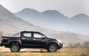 جانب ايسوزو D ماكس 2023