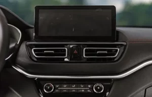 شاشة بيستون T33 2023