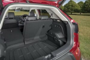 صندوق تحميل سانج يونج كوراندو 2023 مع طي المقاعد الخلفية