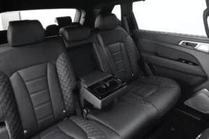 مقاعد سانج يونج ريكستون 2023 الخلفية