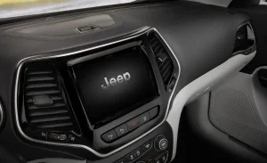 شاشة جيب شيروكي 2023