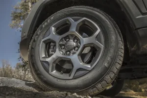 عجلة جيب كومباس 2023