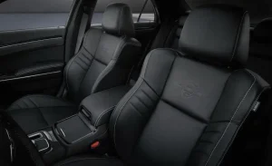 مقاعد كرايسلر 300 2023