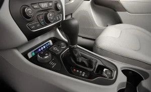 ناقل حركة جيب شيروكي 2023