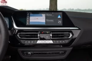 شاشة بي إم دبليو Z4 2023