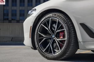 عجلة بي إم دبليو الفئة الخامسة 2023