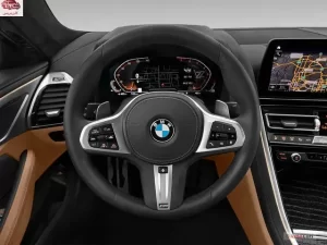 عجلة قيادة بي إم دبليو الفئة الثامنة 2023