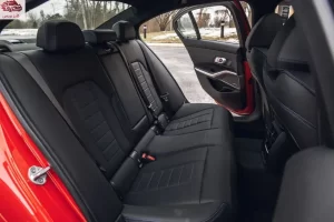 مقاعد بي إم دبليو الفئة الثالثة 2023 الخلفية