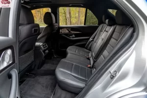 مقاعد مرسيدس بنز GLE كلاس 2023 الخلفية