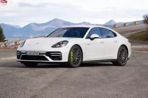 بورش باناميرا 2023