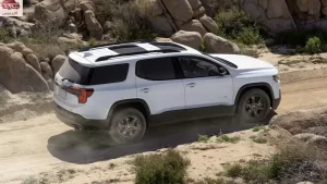 جانب جي إم سي أكاديا 2023