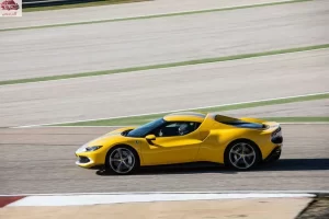 جانب فيراري 296 GTB 2023