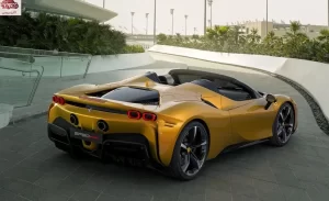جانب فيراري SF90 سترادالي 2023