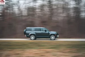 جانب لاند روفر ديفندر 2023