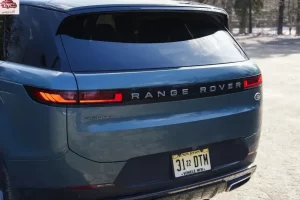 خلفية لاند روفر رينج روفر سبورت 2023