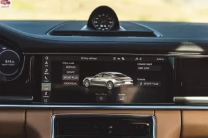 شاشة بورش باناميرا 2023