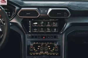 شاشة لامبورجيني أوروس 2023