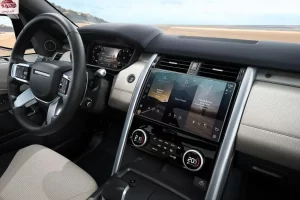 شاشة لاند روفر ديسكفري 2023