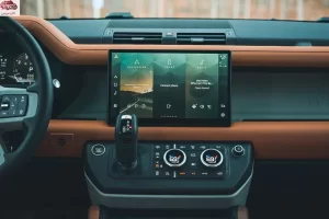 شاشة لاند روفر ديفندر 2023