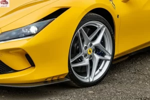 عجلة فيراري F8 2023