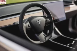 عجلة قيادة تسلا موديل 3 2023
