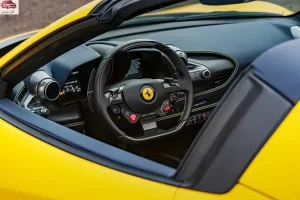 عجلة قيادة فيراري F8 2023