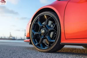 عجلة لامبورجيني هوراكان 2023