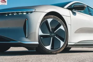 عجلة لوسيد اير 2023