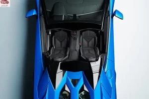 لامبورجيني أفانتادور 2023 من الأعلي