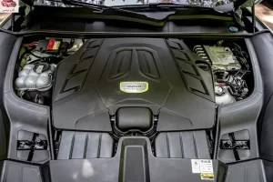 محرك بورش كايين هايبرد 2023