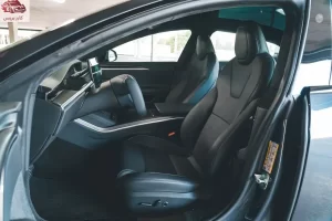 مقاعد تسلا موديل S 2023