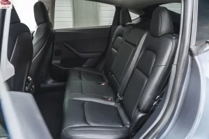 مقاعد تسلا موديل Y 2023 الخلفية