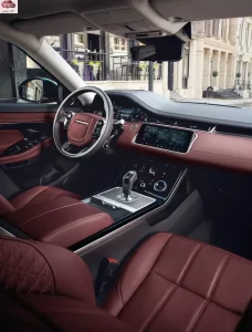 مقصورة لاند روفر رينج روفر إيفوك 2023