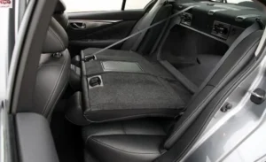 طي مقاعد انفينيتي Q50 2023 الخلفية