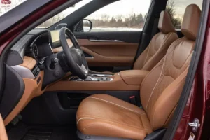 مقاعد انفينيتي QX60 2023 الأمامية