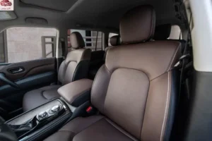 مقاعد انفينيتي QX80 2023 الأمامية