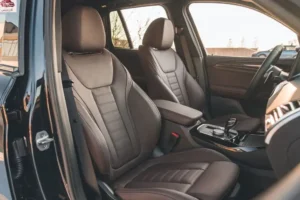 مقاعد بي إم دبليو X3 2023 الأمامية