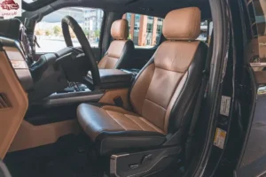 مقاعد رام 1500 2023 الأمامية