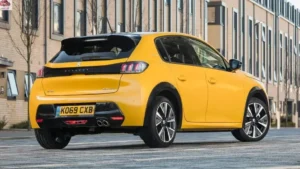 خلفية بيجو 208 2024