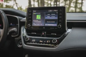 شاشة تويوتا كورولا كروس 2024