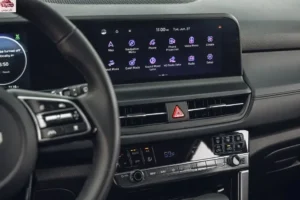 شاشة كيا سيلتوس 2024