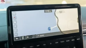 شاشة هيونداي ستاريا 2024