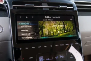 شاشة هيونداي توسان 2024