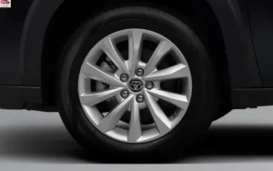 عجلة تويوتا إنوفا 2024