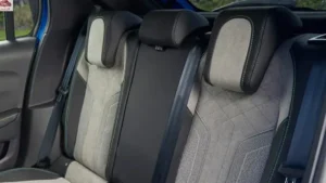 مقاعد بيجو 208 2024 الخلفية