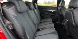 مقاعد بيجو 5008 2024