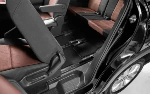 مقاعد تويوتا إنوفا 2024