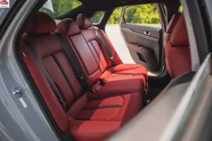 مقاعد كيا K5 2024 الخلفية