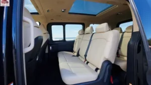 مقاعد هيونداي ستاريا 2024 الصف الثاني